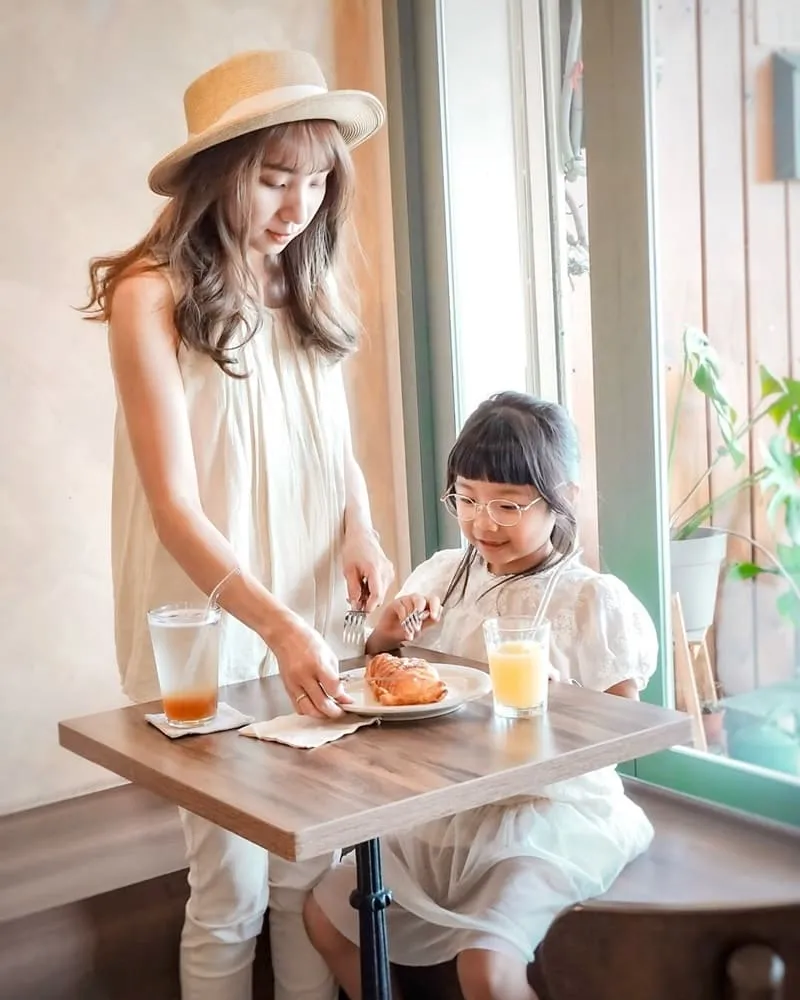 Les Amis café 樂瑞比咖啡