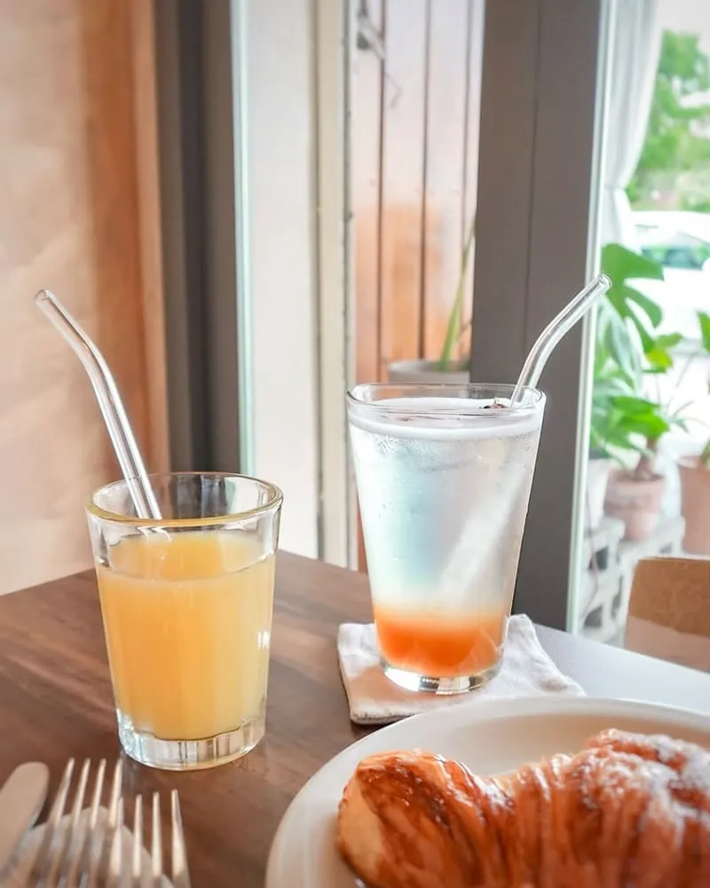 Les Amis café 樂瑞比咖啡