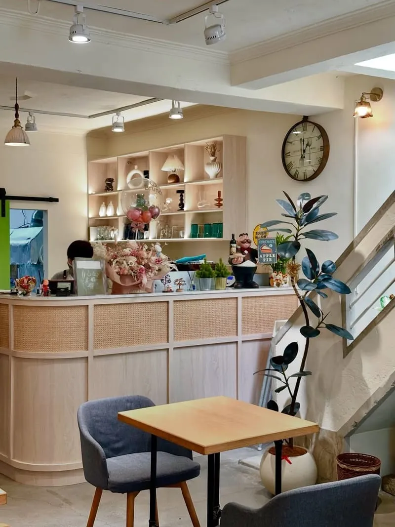 歐兔咖啡 O2 brunch 甲圍店