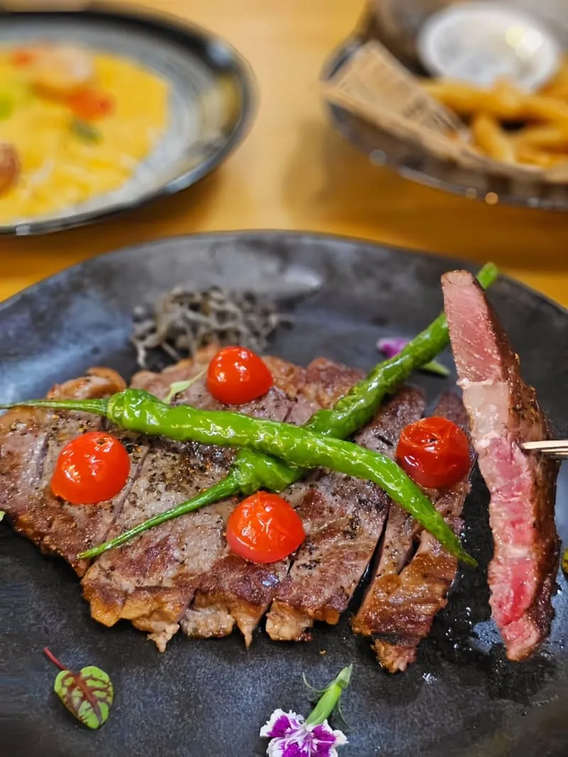 Lazy Bistro 慵.懶餐酒館